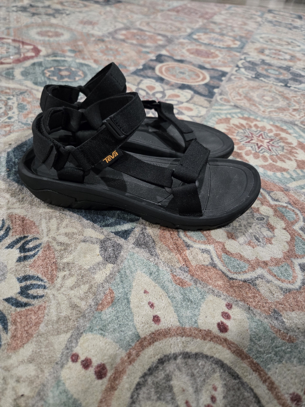 Teva Men's 10 Hurricane XLT2 Black Strappy Sport Sandals